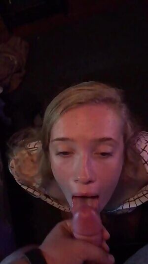 My girlfriend loves the taste of cum