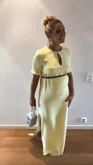 Reporter & tv-personality Anna Brolin is a blonde erotic sex-bomb. That I want to sinfully fuck, while she’s pregnant.