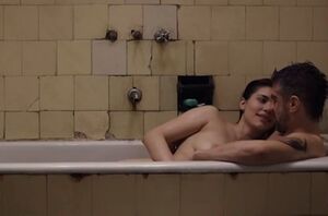 R/TousPublicsNudes Actress Bathtub Big Tits Boobs