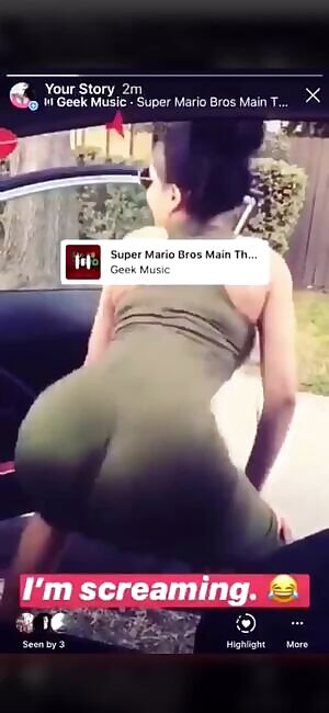 Iranian babe twerking