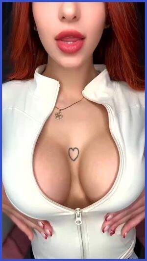 Huge Facials 3D Brunette Cum Dildo