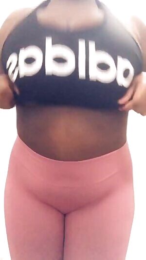 had to get out if this sports bra