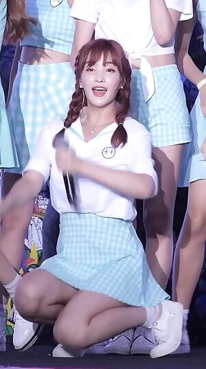 Laboum - Yulhee Good Peek