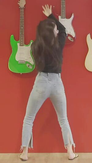 Lovelyz - Mijoo & Yein 🍑