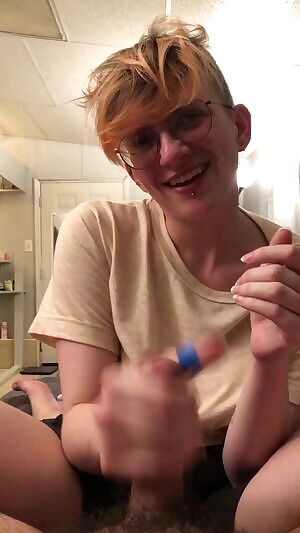 boi loves stroking boyfriend 💕