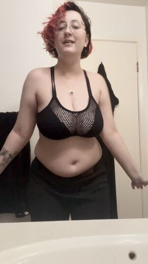 Natural Saggy Tits Belly Button Bra