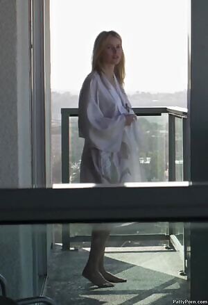 Naomi Watts showing her bushes and perky nipples