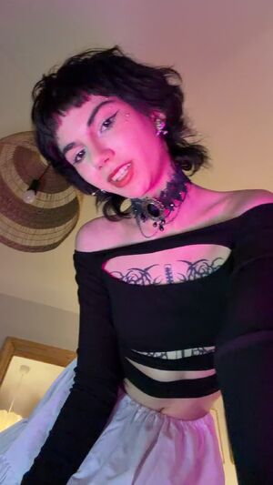 Alt Alternative Amateur Goth Masturbating
