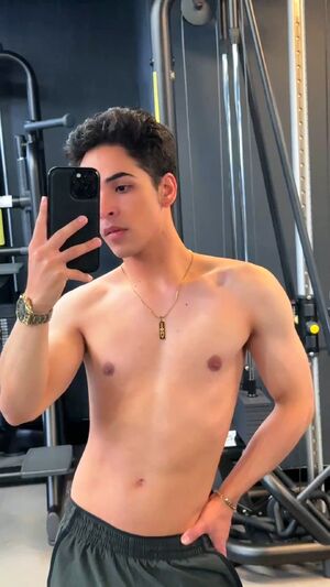 Gay Nipple Play Chaturbate Gym Muscles