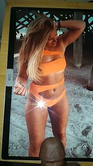 Shot ropes for this thicc blonde!