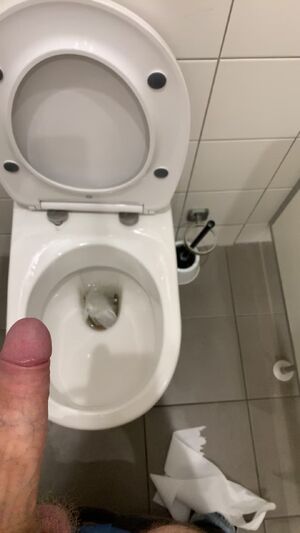 Peeing Pee Piss Pissing