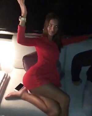 Emily Ratajkowski loves to tease