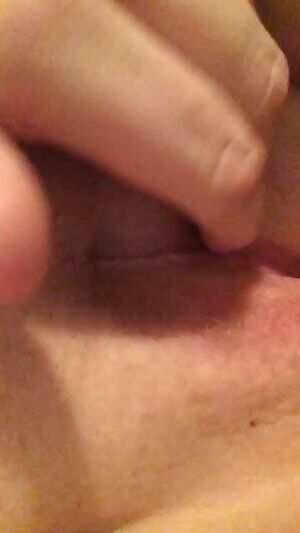 Please use my virgin hole