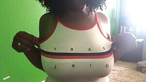 Just a lil morning titty for you 😙