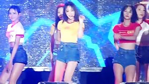 WJSN - Luda, SMOL MINI BOUNCE ATTACC!