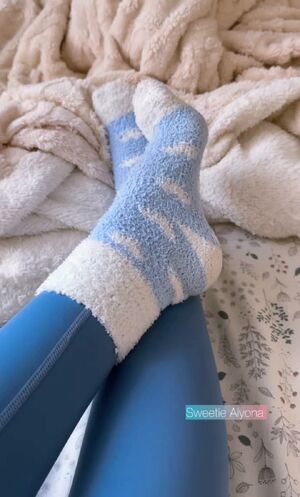 Fuzzy Socks Cum On Feet Fluffy