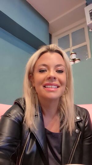 Big Tits Boobs Cute MILF NSFW