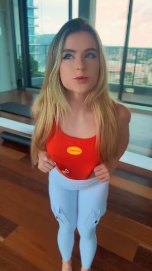 Small Blondes 19honeysuckle 24/7 Blonde Booty