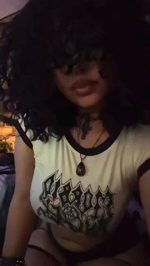 Curvy Chicks 19honeysuckle 24/7 60fps Big Tits
