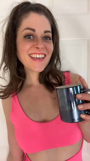 Fansly Sluts Blue Eyes Brunette Clothed