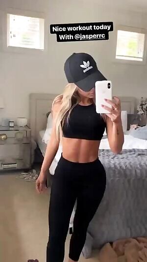 Pre-Workout Ass Shaking