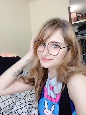 I got sooo much love on my first post back... so here’s an even lewder one :3