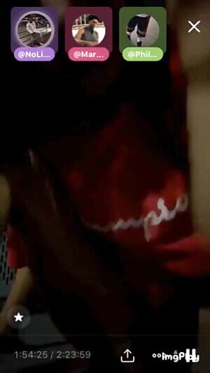 Lisa aka rgadd61 flashes tits on peri