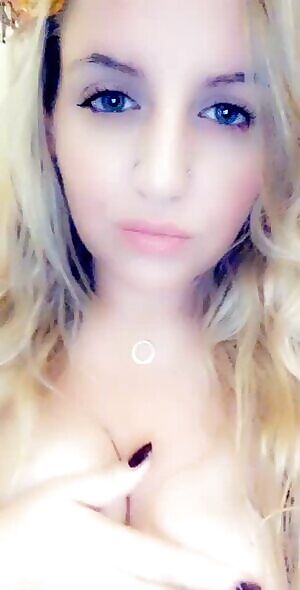 My mouth is missing something... 💋