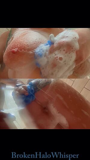 Girls Showering Babe Blonde Boobs Homemade