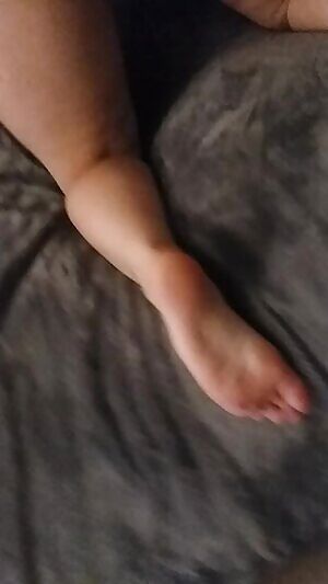 cum play with me and my butt plug on kik or order a kinky custom video 💦💦