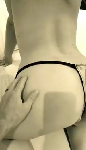 Unwrap me like a present 💝 💋