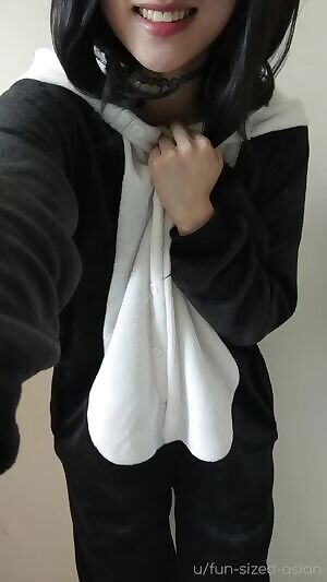 Can't think of a scary costume for Halloween... hopefully a soft and fuzzy one will do! 🐼