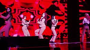 Hey! The pretty girls are....AOA!