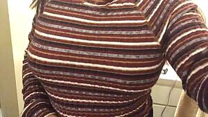 Love how big they look in this top.