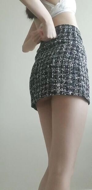 to pull down or pull up the skirt, that is the question