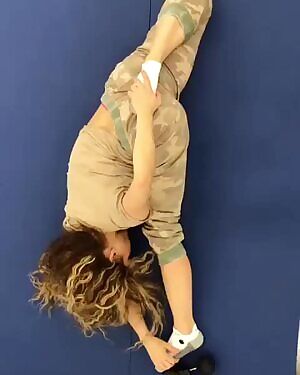 Shakira limbering up for her daily gangbang