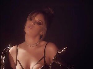 Would love to fuck Alina Baraz’s tits