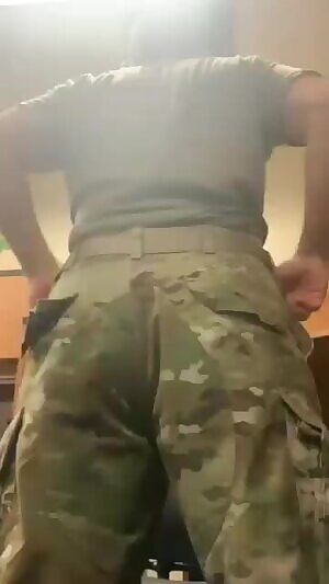 Thick with thong ☺️