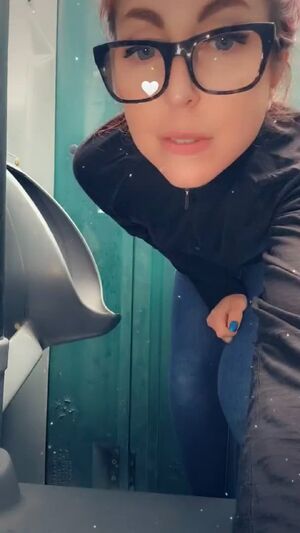 Urinal Girls Beautiful Funny Glasses Pee
