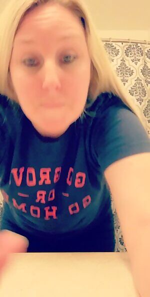 For grins and giggles...Somebody come get her, she’s dancing like a stripper 🎶