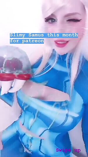 Samus Covered By Metroid's Love