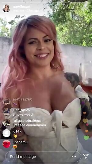 From @exwifearts' livestream earlier