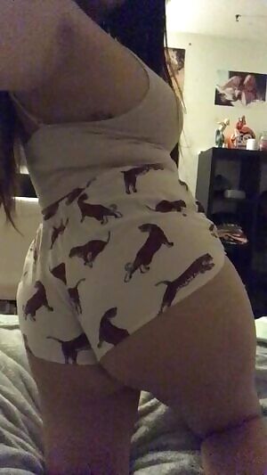 the tigers on my shorts aren’t the only pussy you’ll be seeing tonight ;) 20