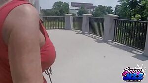 Cumwalk in the middle of the street!