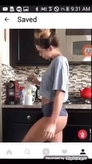 slut wants an “accidental” nipslip