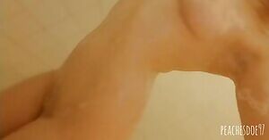 Showing off in the shower ♡