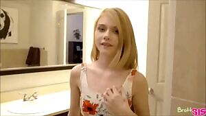 Elsa Jean & Hannah Hays are two perfect Petite girls