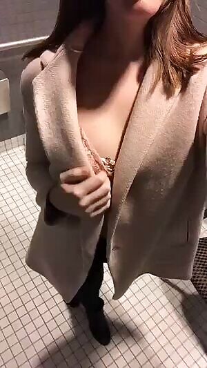 I was feeling a little risky when I left the house today...so I didn’t wear a shirt ¯\__/¯