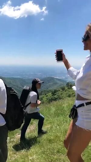 Minor stories from Como guess event