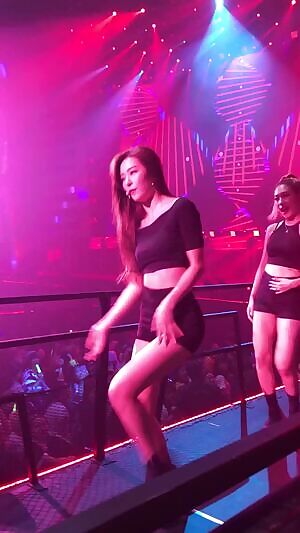 Red Velvet Seulgi - Greedy